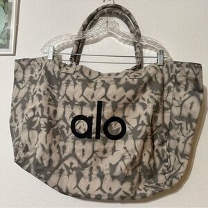 ALO Yoga Women Tote Bag LARGE Gray Tie Dye Canvas Cotton Carry Travel Bag